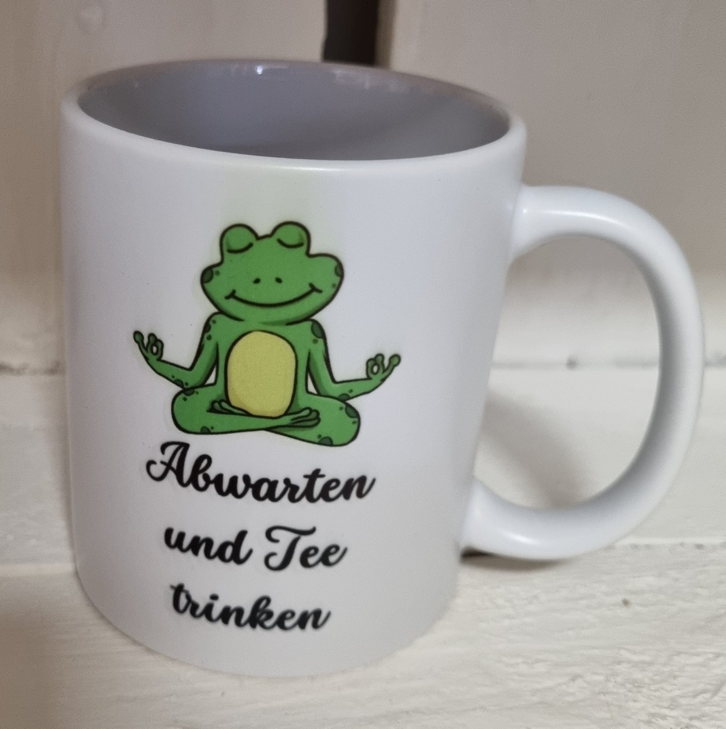 Motivtasse Abwarten und Tee trinken beidseitig bedruckt personalisierbar